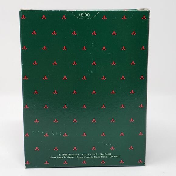 1988 Hallmark Waiting for Santa Miniature Porcelain Holiday Christmas Plate. - Picture 2 of 11